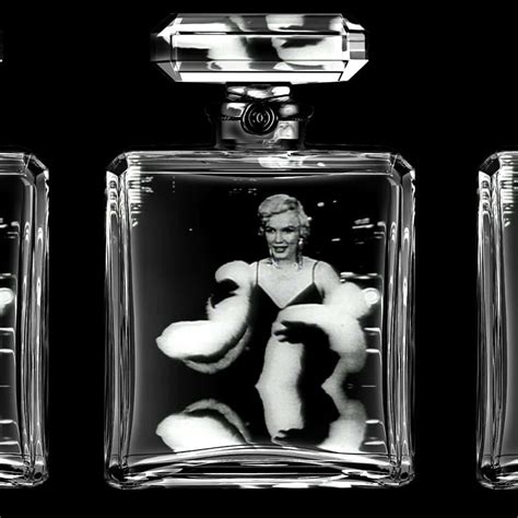 Chanel number 5 Marilyn Monroe